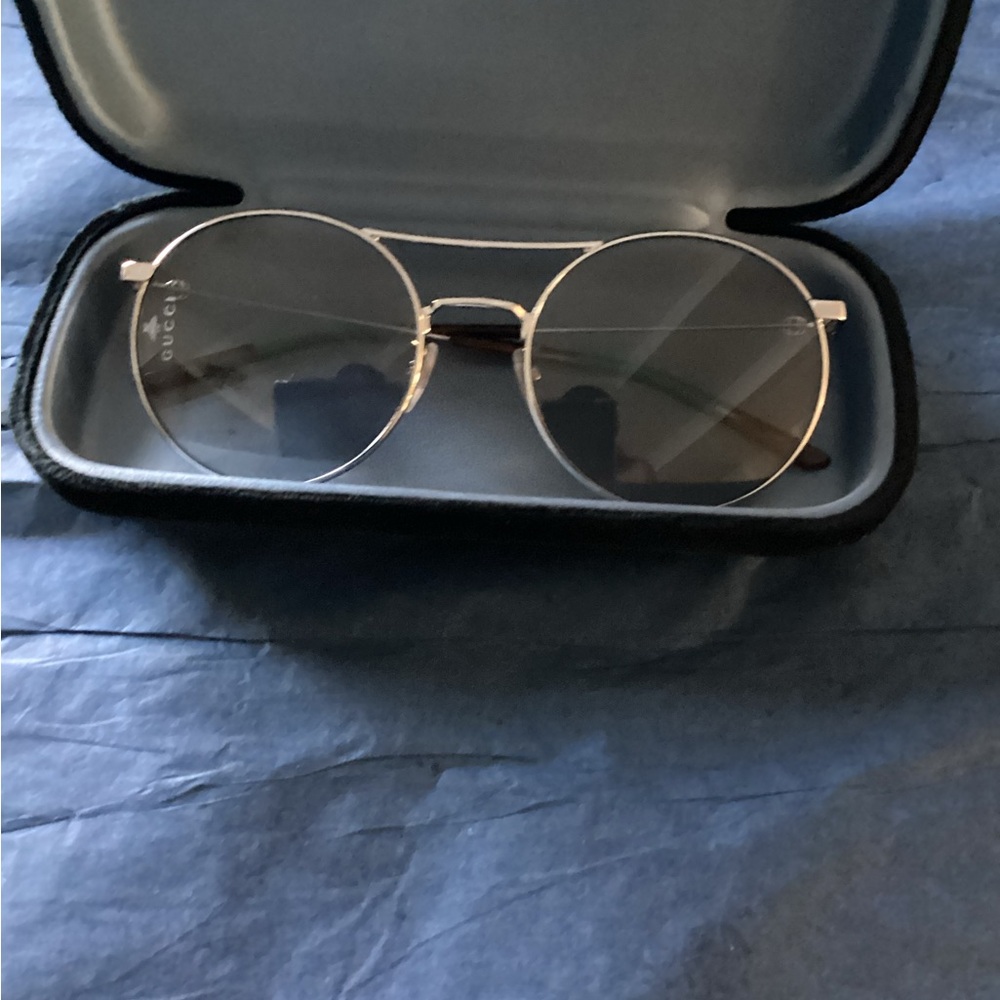 Gucci Silver Round Sunglasses Italy Authentic with Black Case - Picture 5 of 5
